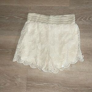 Chic Cream Lace High Waist Shorts